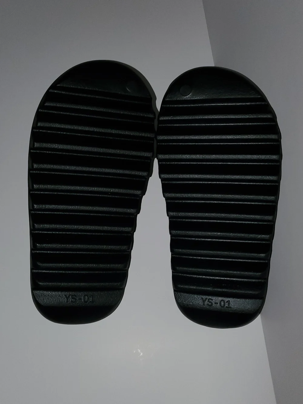 Yeezy YS-01 Black Slides Mens Size 8
